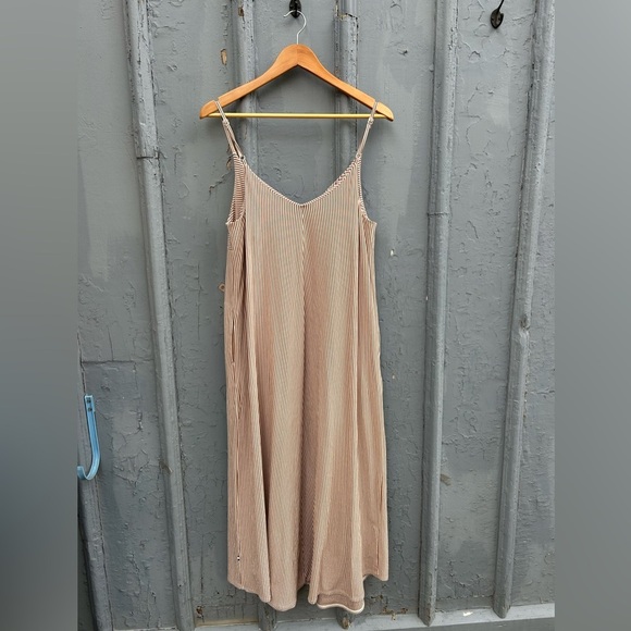 Kit & Ace Lovely Dress, Large - Picture 11 of 13